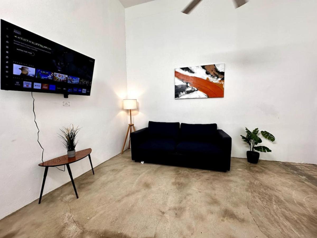 Beautiful Apt. In Nd1 *