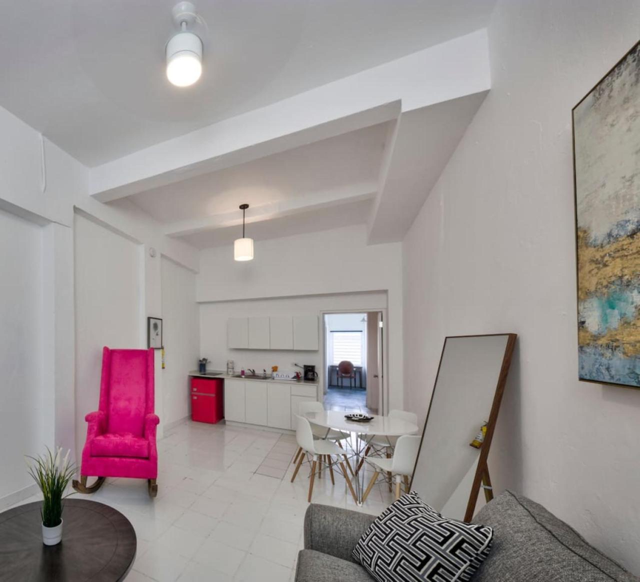 Colonial Charm 1bedroom Gem In Old Cp1 Apartment *
