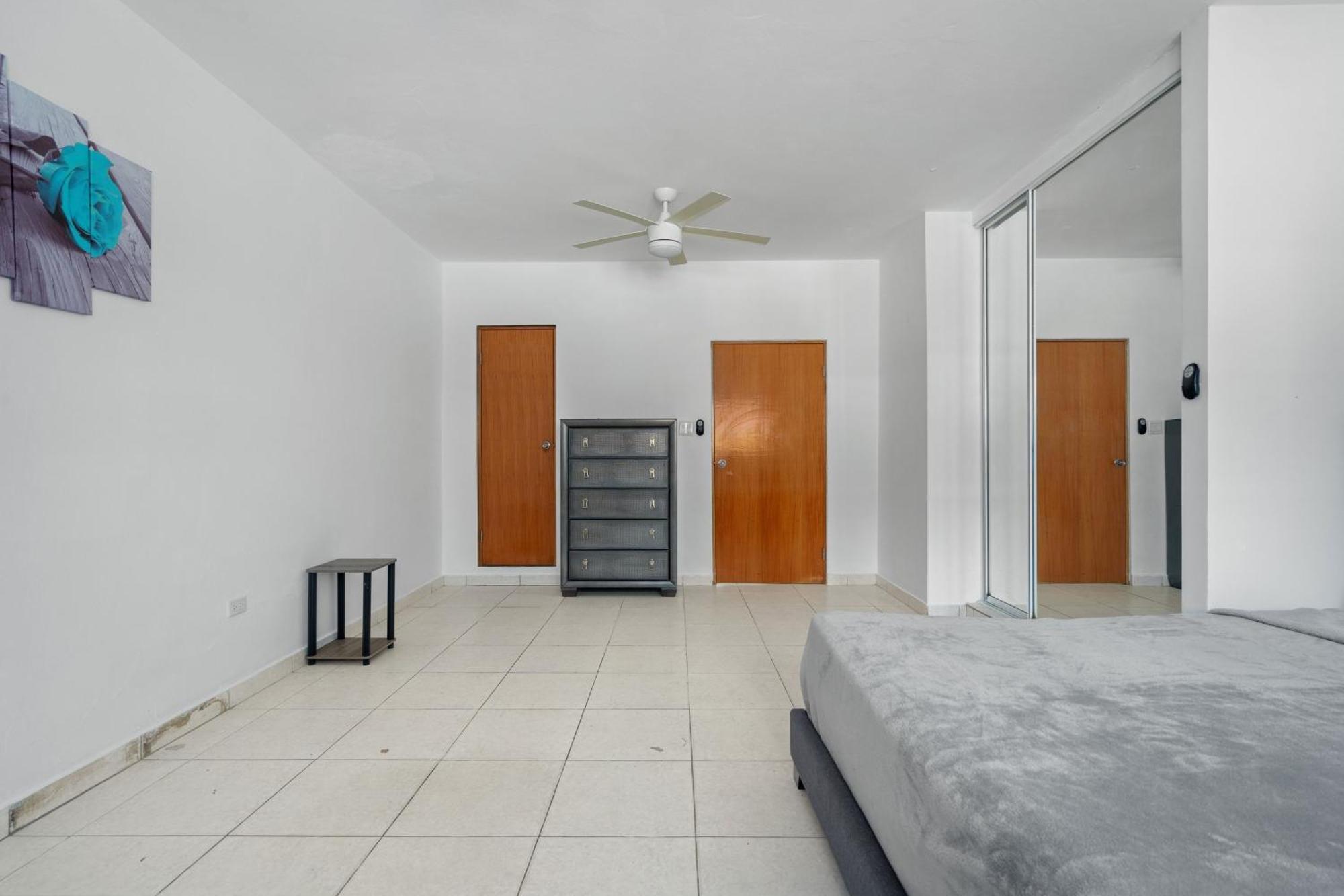 Access Escape With Pool And Tanning Lounges