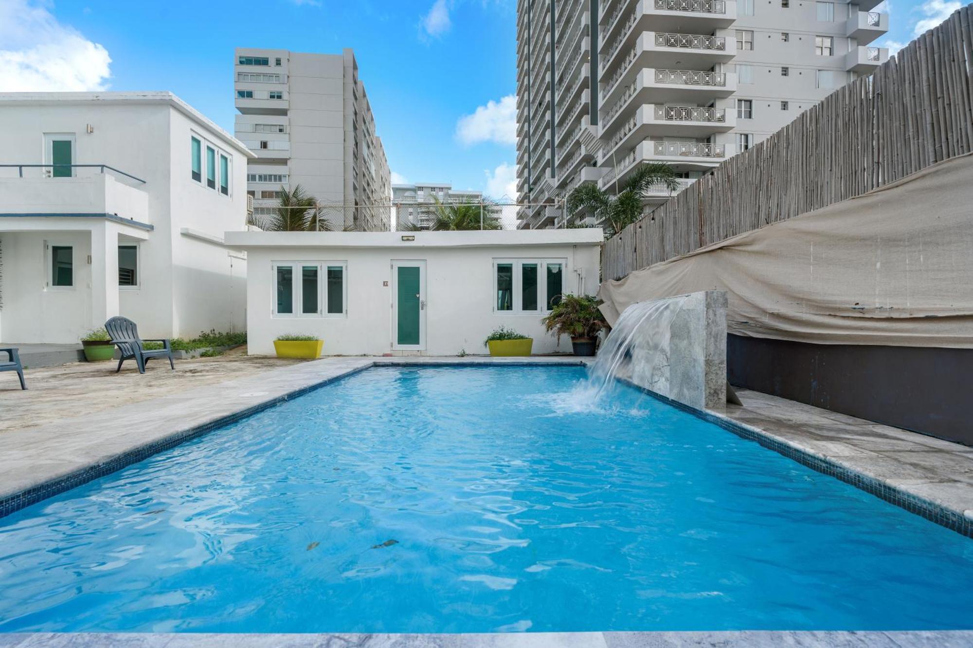 Access Escape With Pool And Tanning Lounges * San Juan