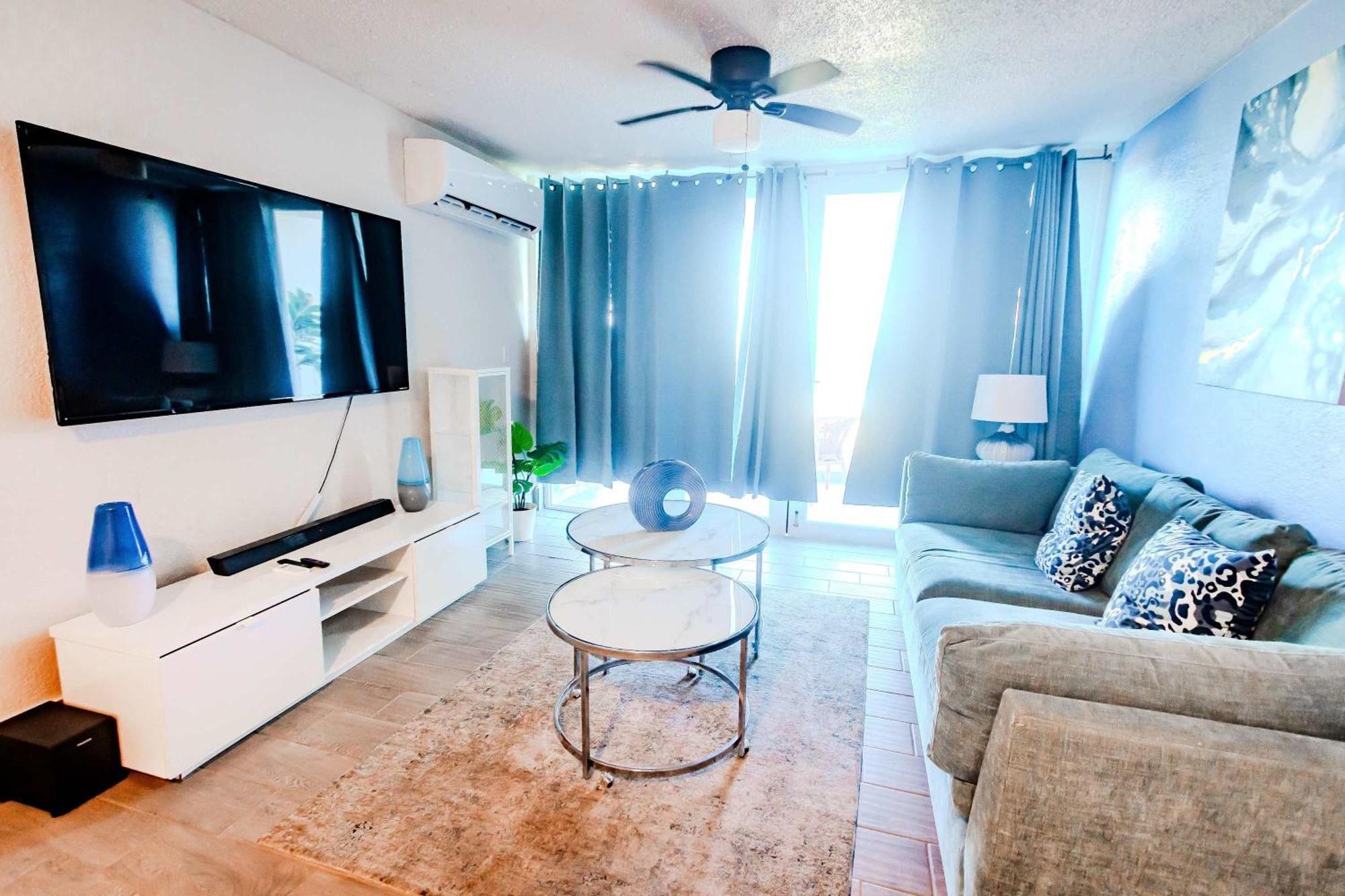 Apartment Sunset Paradise Cozy Beachfront Escape - Isla *