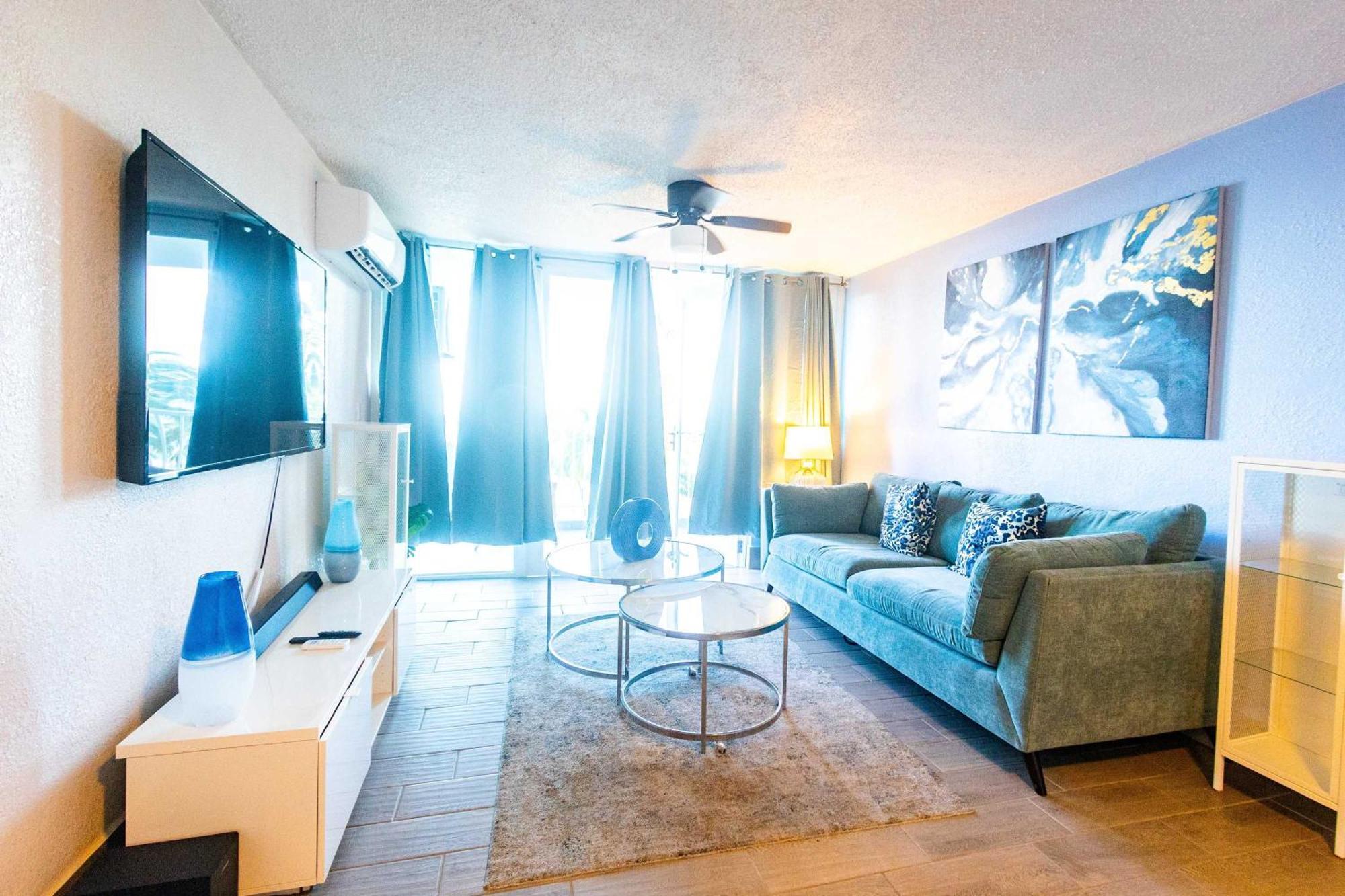 Apartment Sunset Paradise Cozy Beachfront Escape - Isla *