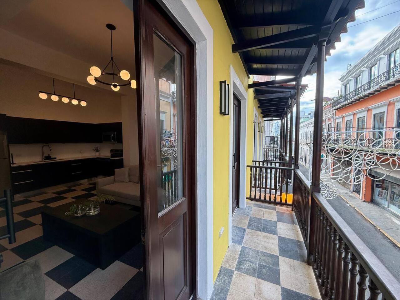 Colonial Charm With Balcony Walk To El Morro & Dining Apartment