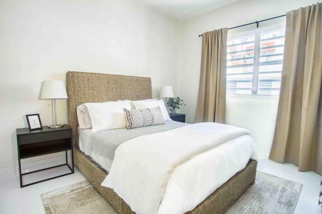 Apartment Elegant 1-br Penthouse In Condado! San Juan