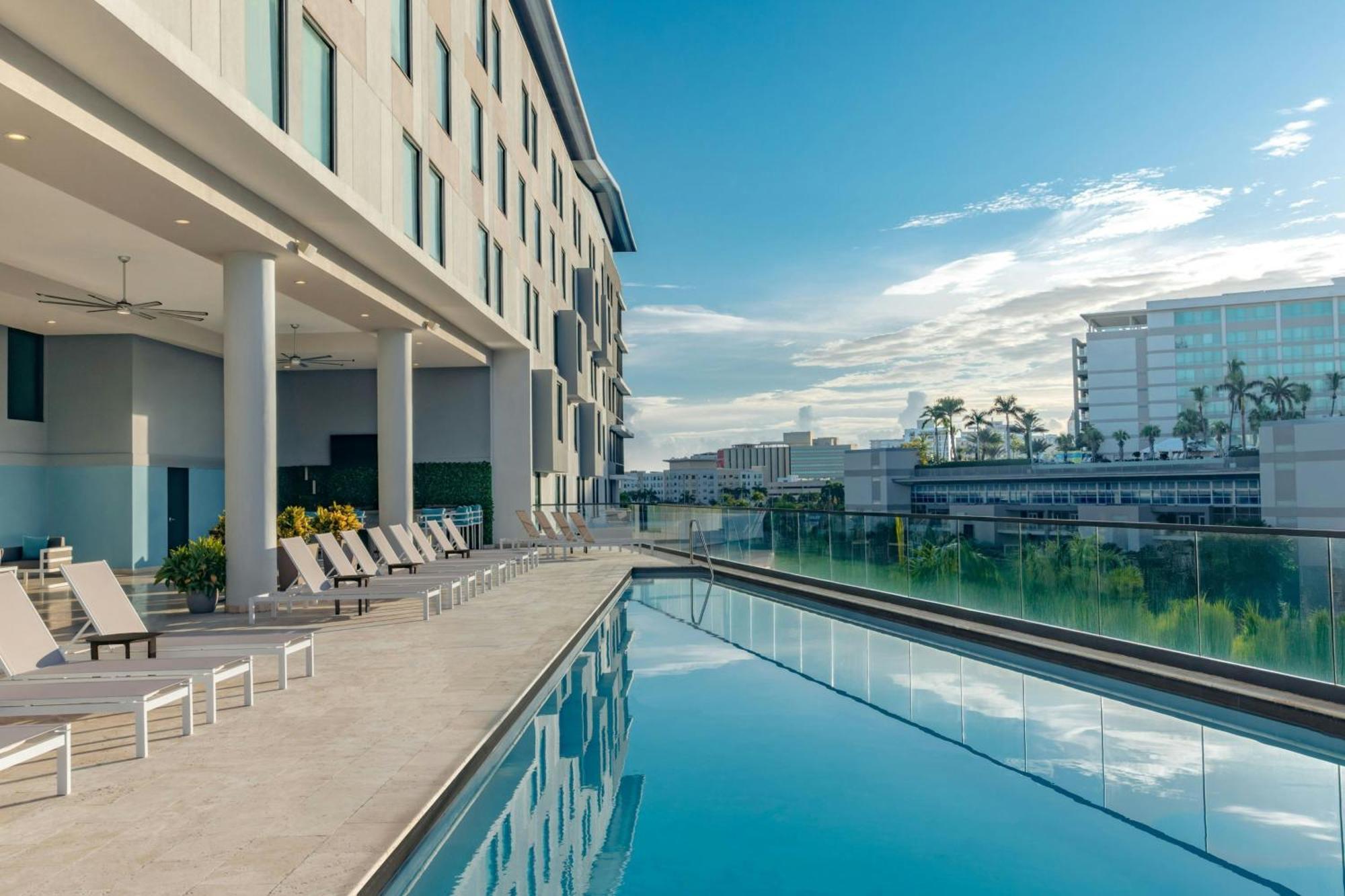 Aloft Hotel 3*