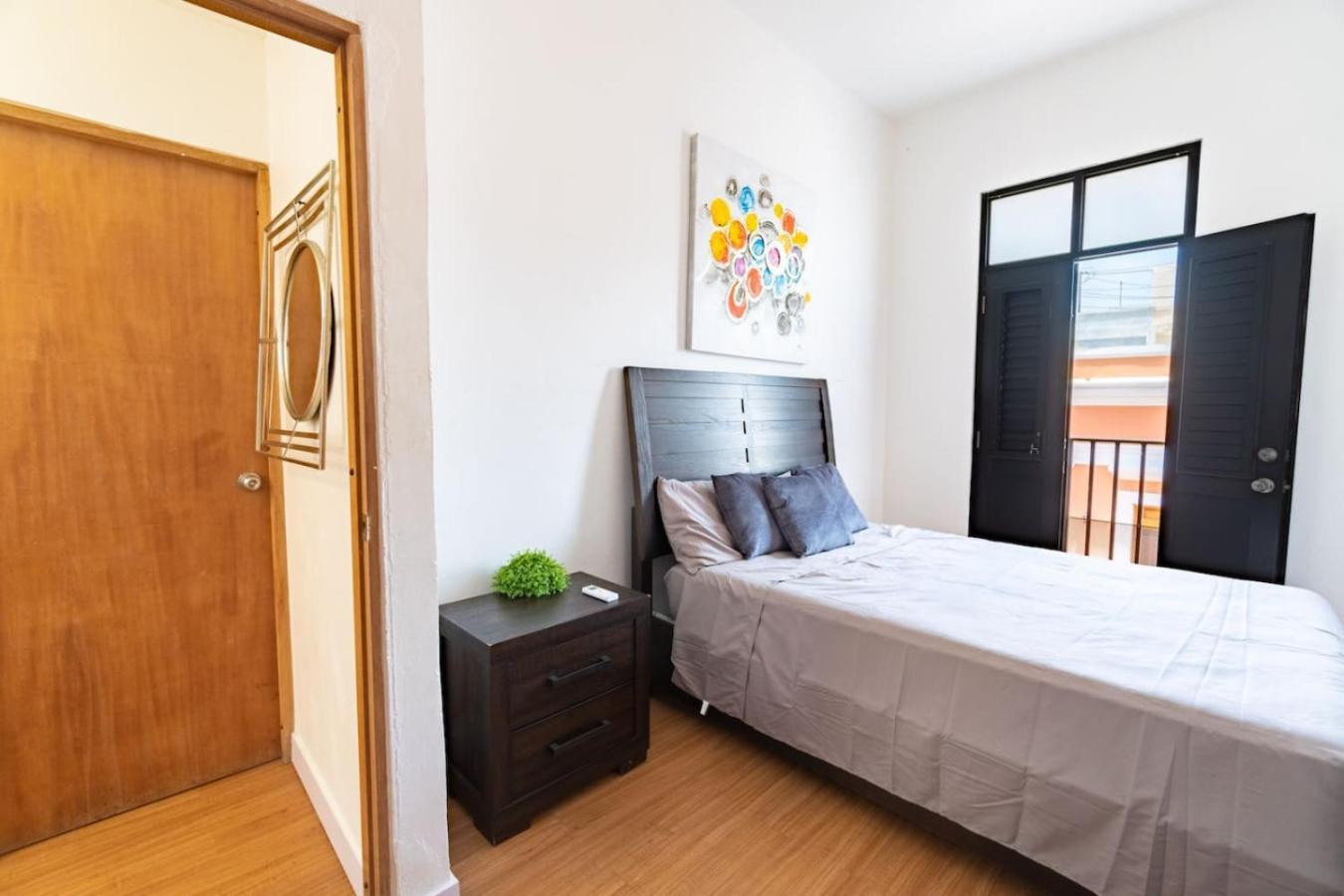 Modern 2-br Apt. In Historic Old Apartment