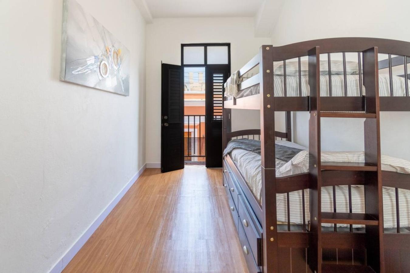 Modern 2-br Apt. In Historic Old