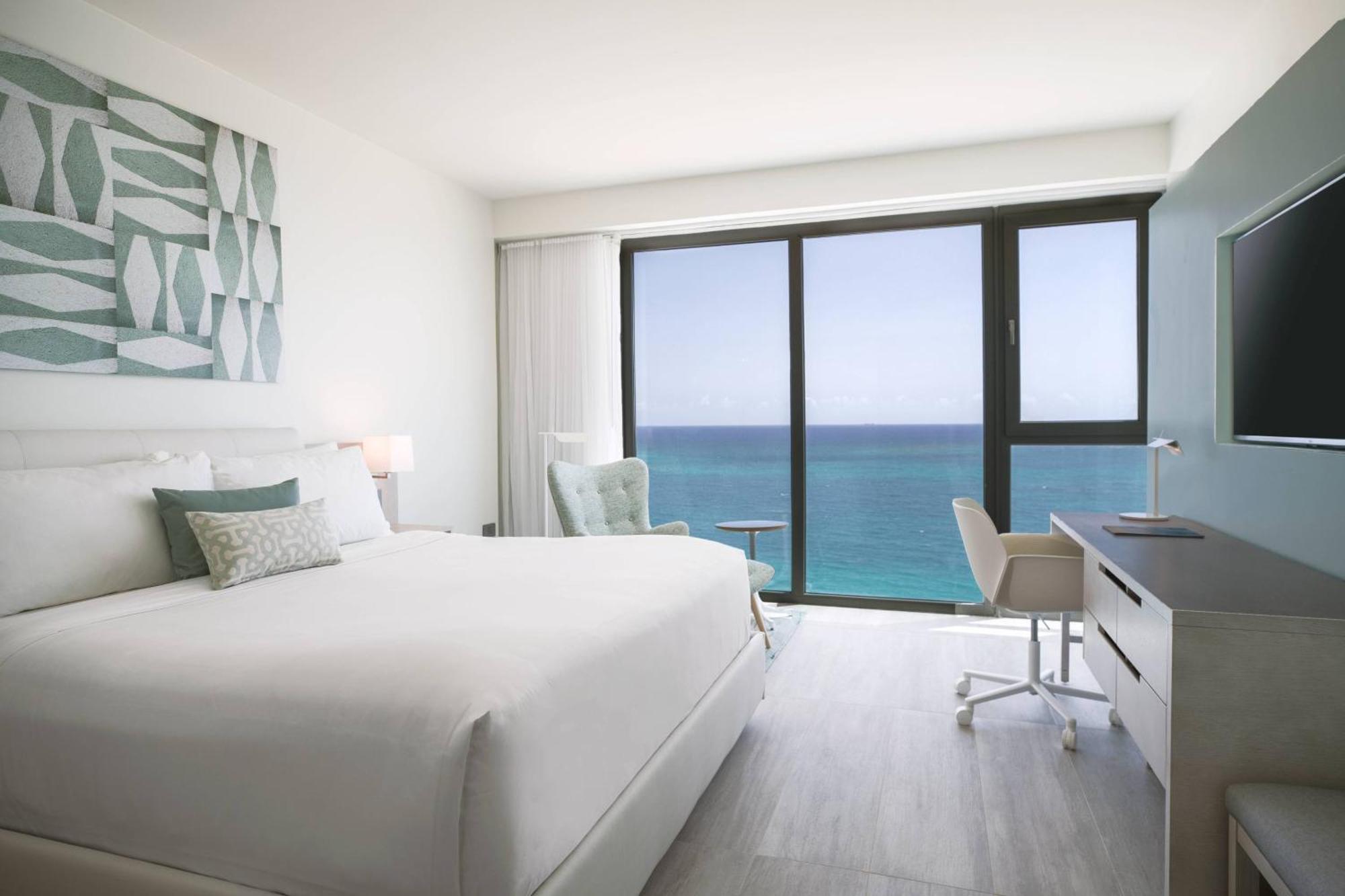Resort La Concha Renaissance 4*