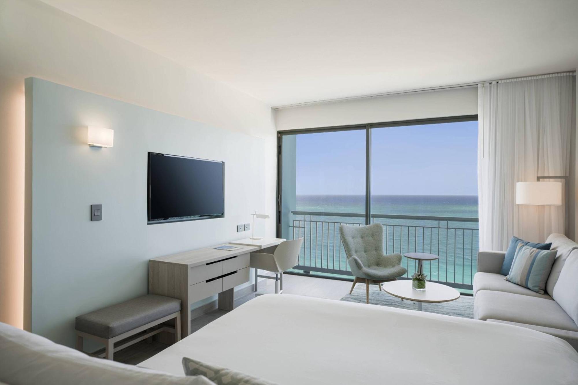 Resort La Concha Renaissance 4*