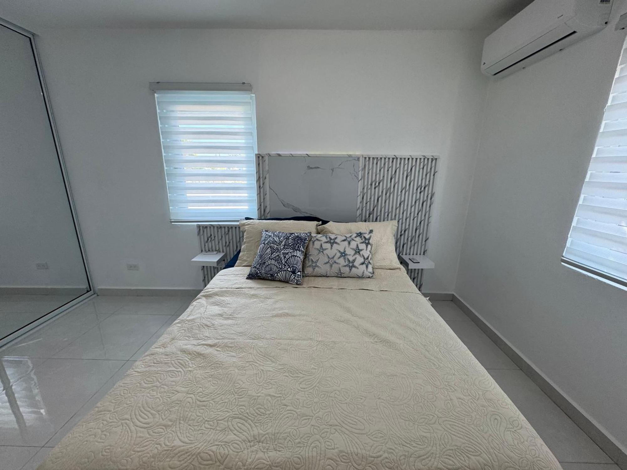 Private Villa, San Juan, Front To Airport, Beach, Place Villa *