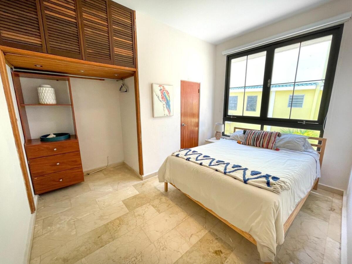 Apartment Casa Blanca 2nd Floor Apt Near The Beach *