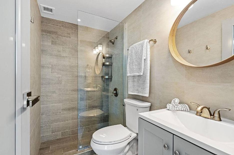 Apartment Fully Remodeled 3-bedroom 2 Full Baths ! On Whtsapp ! Check The Number From The Photos! ! San Juan