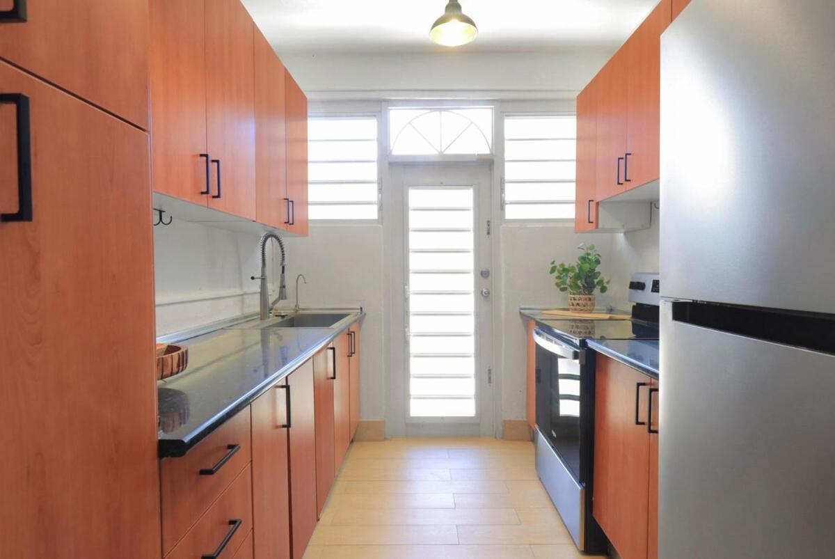 Apartment Casa Del Mar Beach Front Oasis