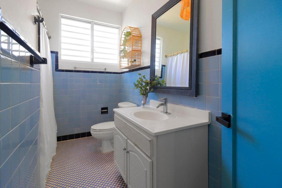 Casa Del Mar Beach Front Oasis Apartment *
