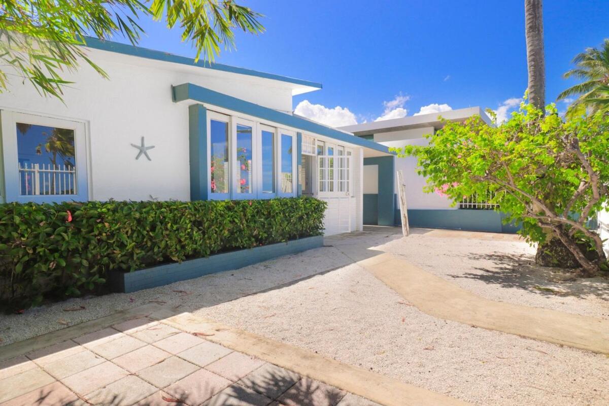 Casa Del Mar Beach Front Oasis Apartment