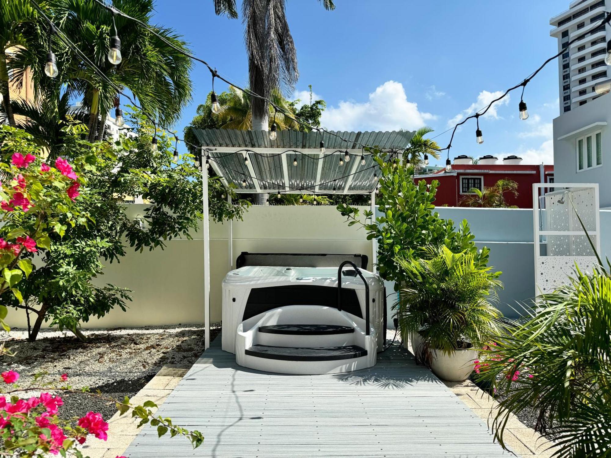 Villa Condado Laguna I 6 Bed 3 Bath Jacuzzi