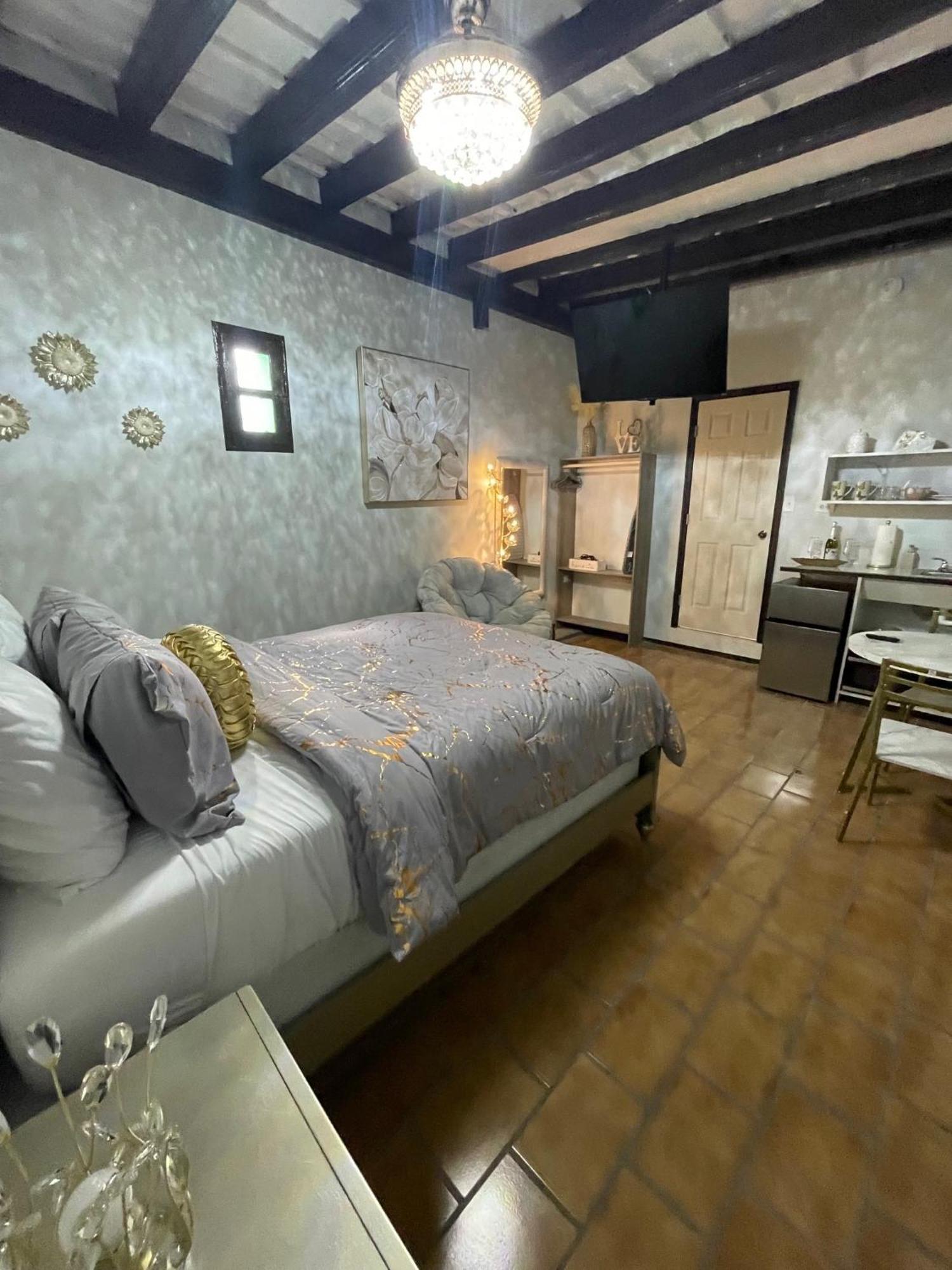 The & Vintage At Casa Of Essence In Heart Of Old Apartment *