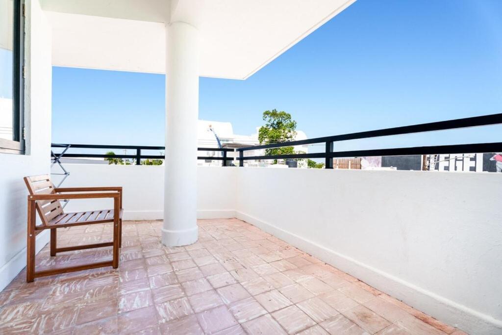 Sunny Escape Pool Apartment San Juan