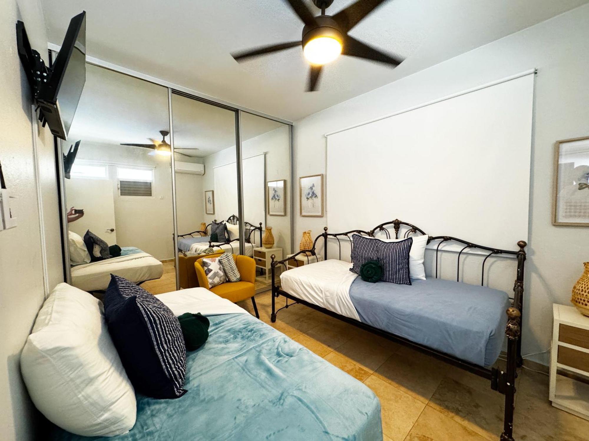 Condado 4 Bed 3 Bath Sleeps 8 Jacuzzi & Free Parking *