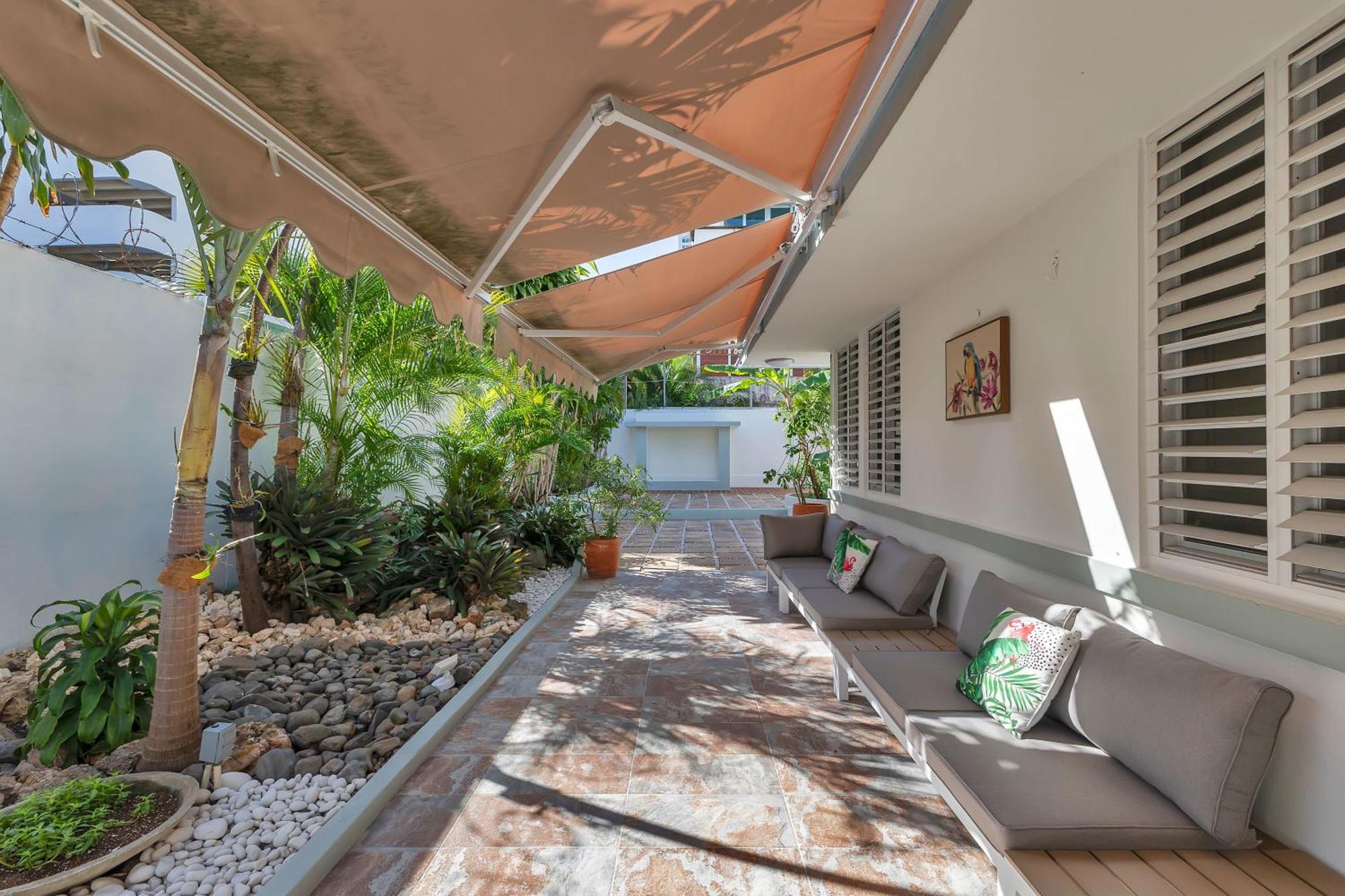 Villa Condado 4 Bed 3 Bath Sleeps 8 Jacuzzi & Free Parking
