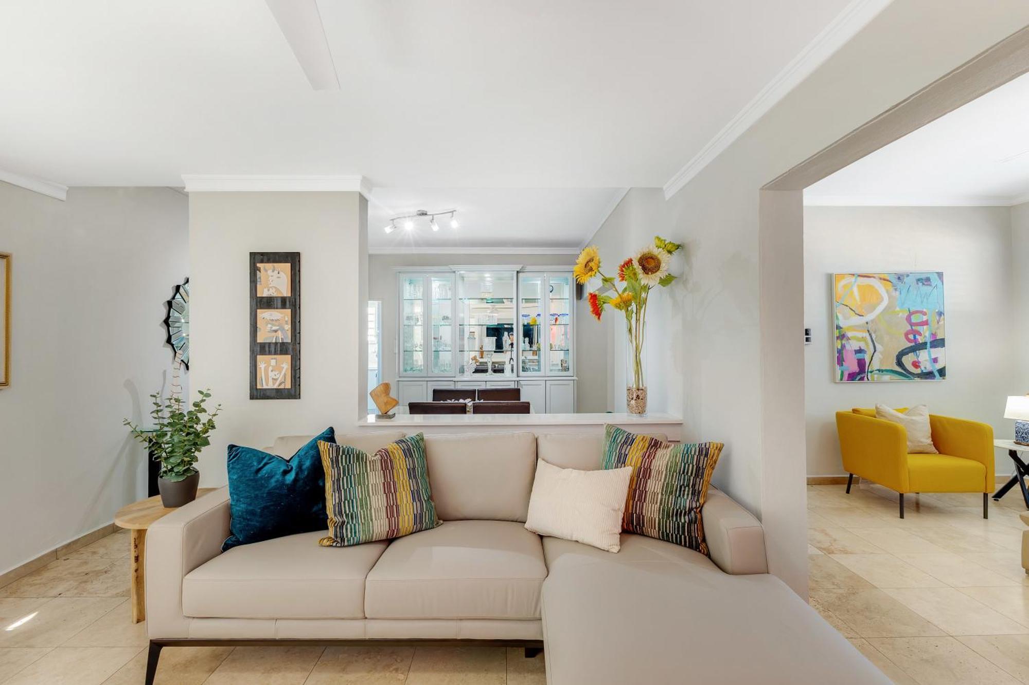 Villa Condado 4 Bed 3 Bath Sleeps 8 Jacuzzi & Free Parking *