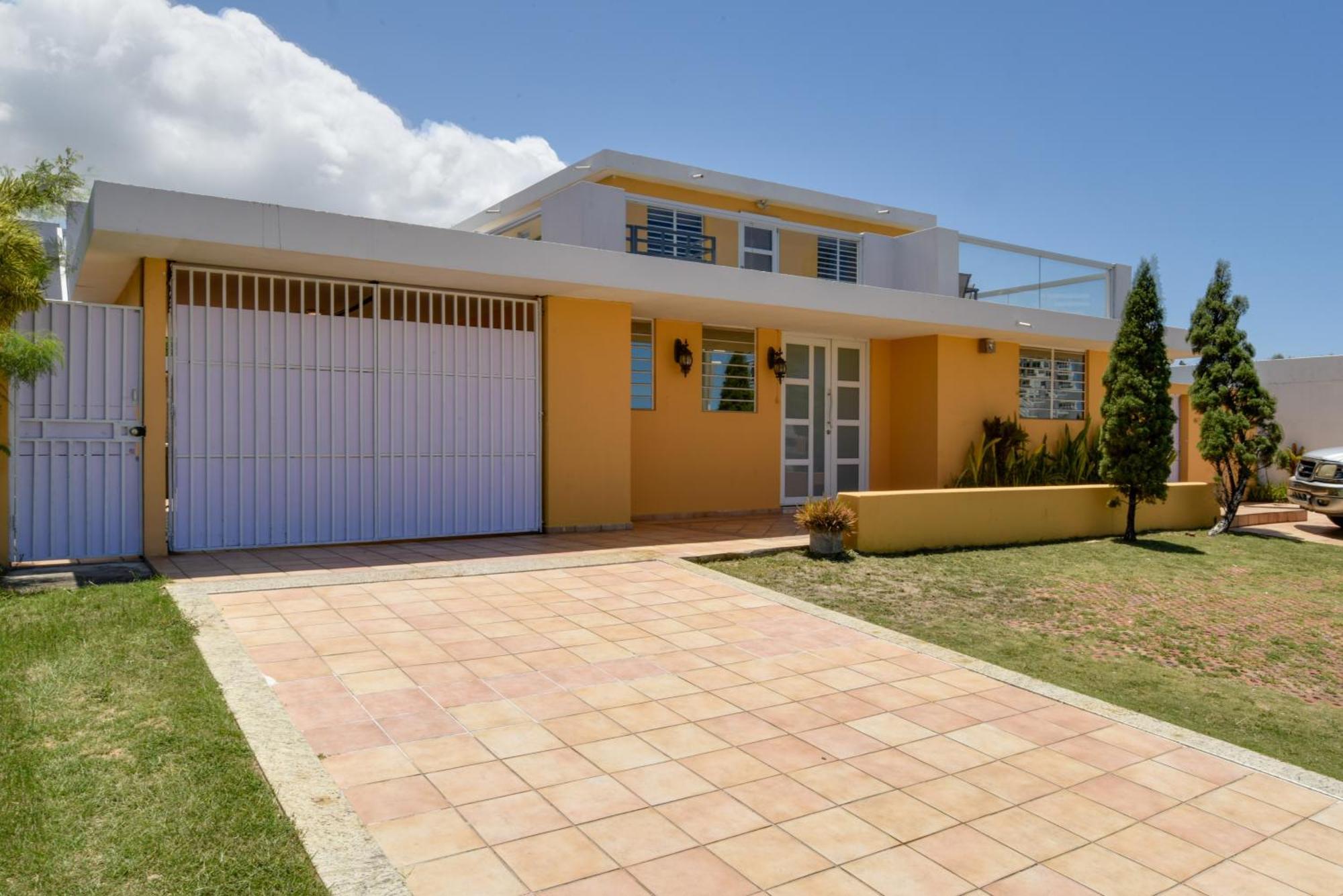 House Near With Private Pool And Deck! Holiday home