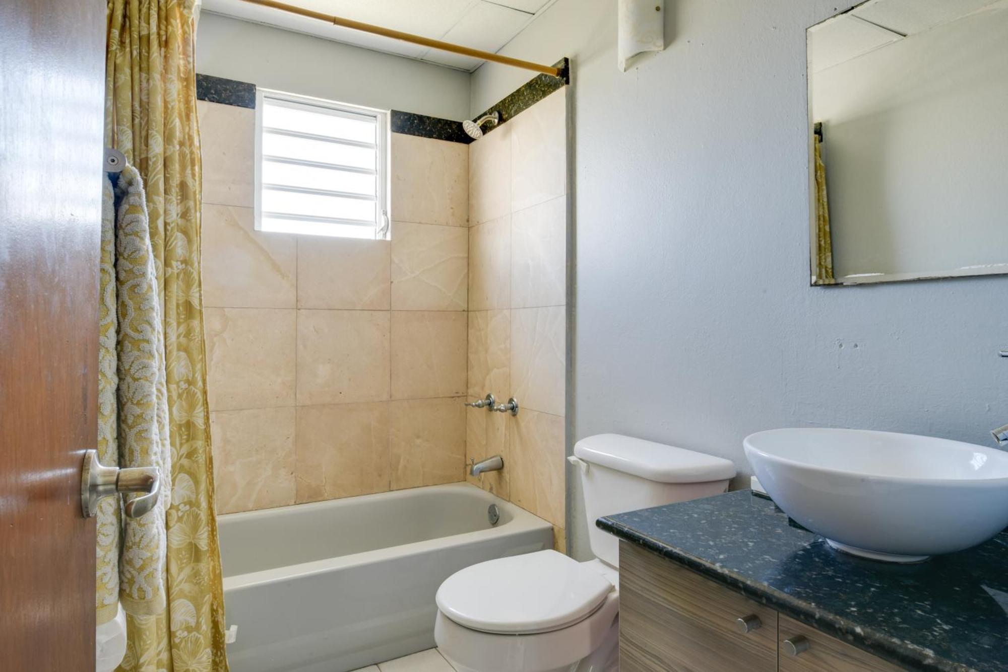 House Near With Private Pool And Deck! Holiday home