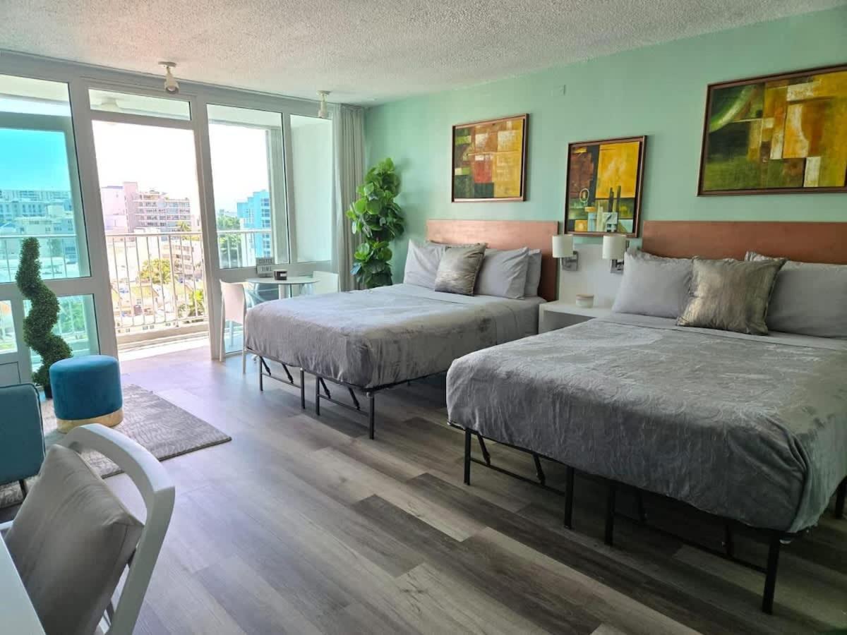 Apartment Steps From The - Dining & Nightlife Nearby *