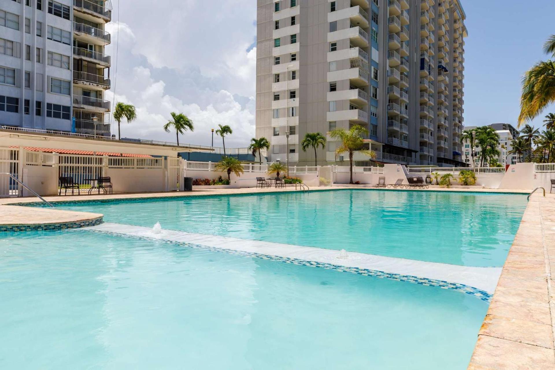 Steps From Foxwoods Casino- Beachfront With Pools * San Juan