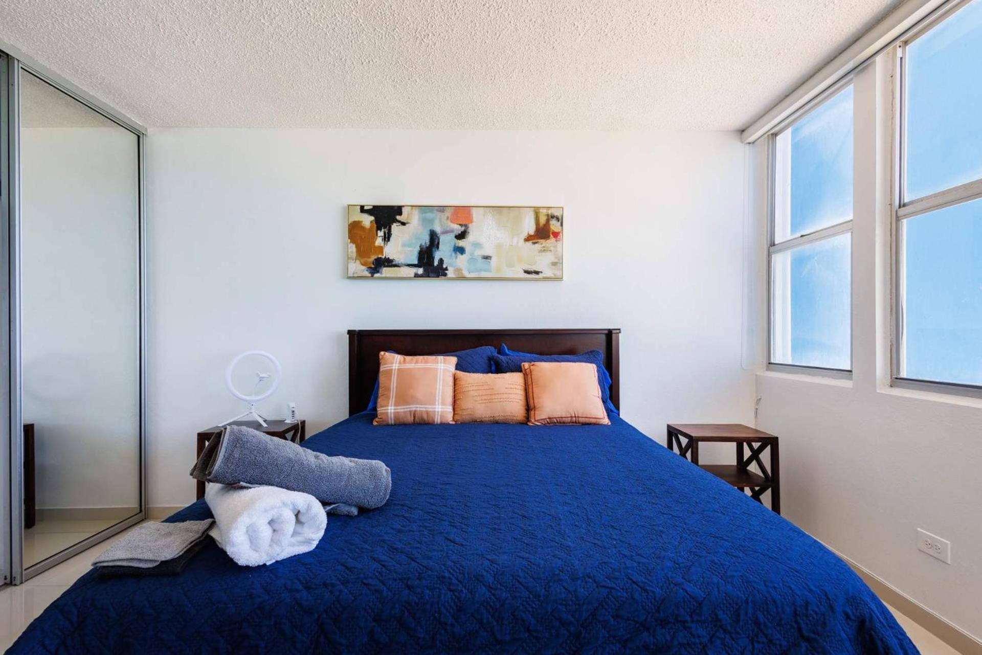 Steps From Foxwoods Casino- Beachfront With Pools * San Juan