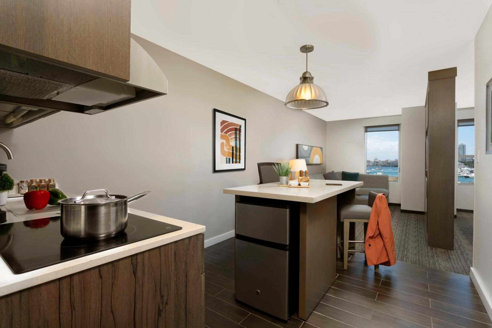 Hyatt House 3*