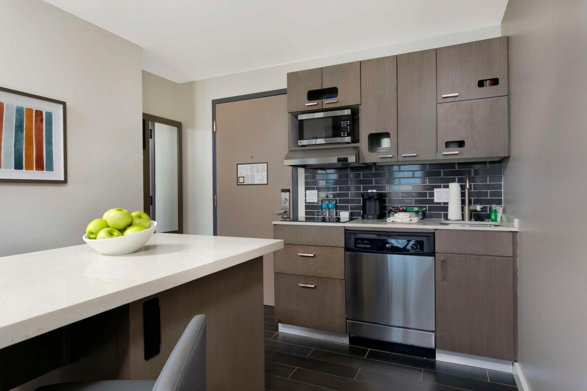Hyatt House 3*