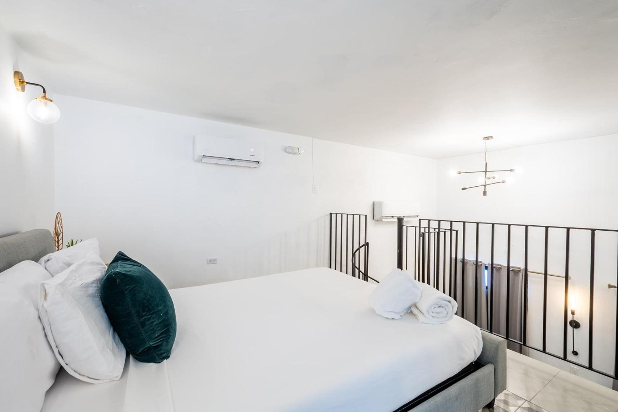 Casa Ruinas 2 Bedroom Family Loft With Balcony Apartment San Juan