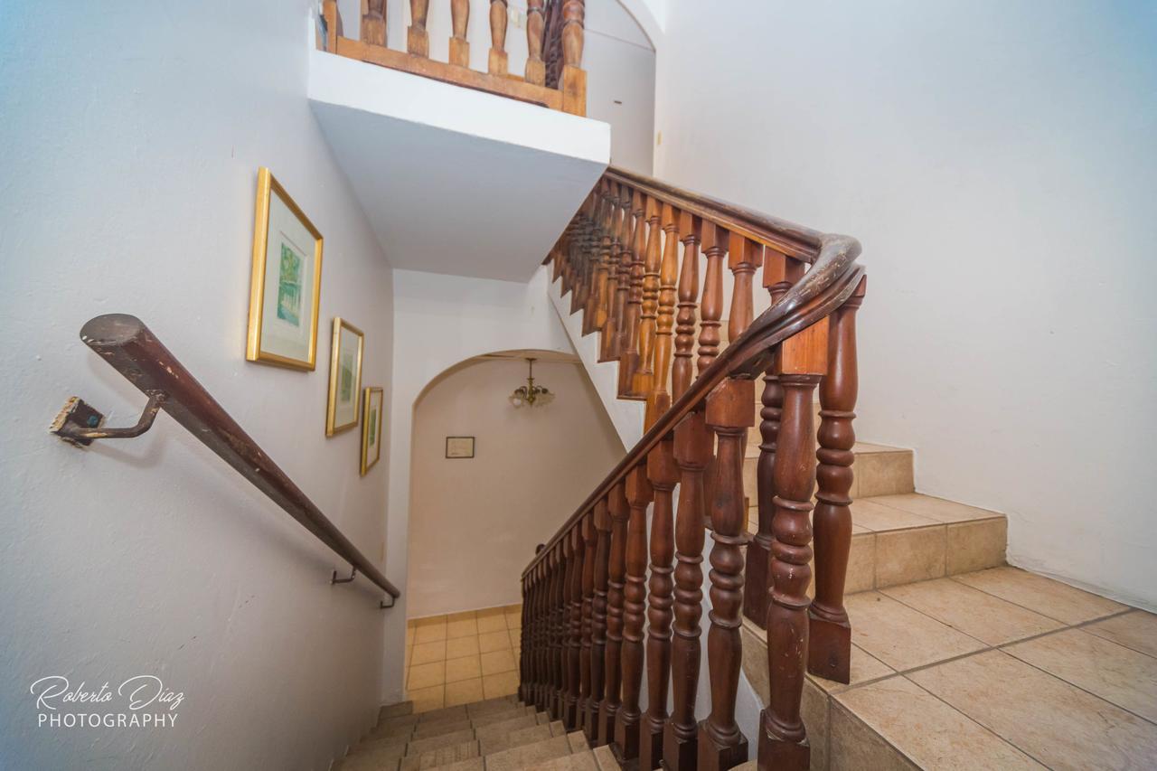 Guest house Henry's 2*