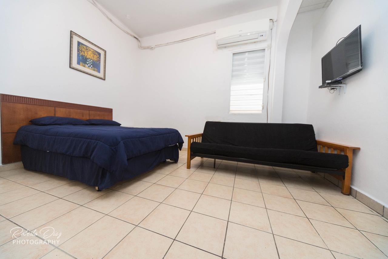 Henry's Guest house