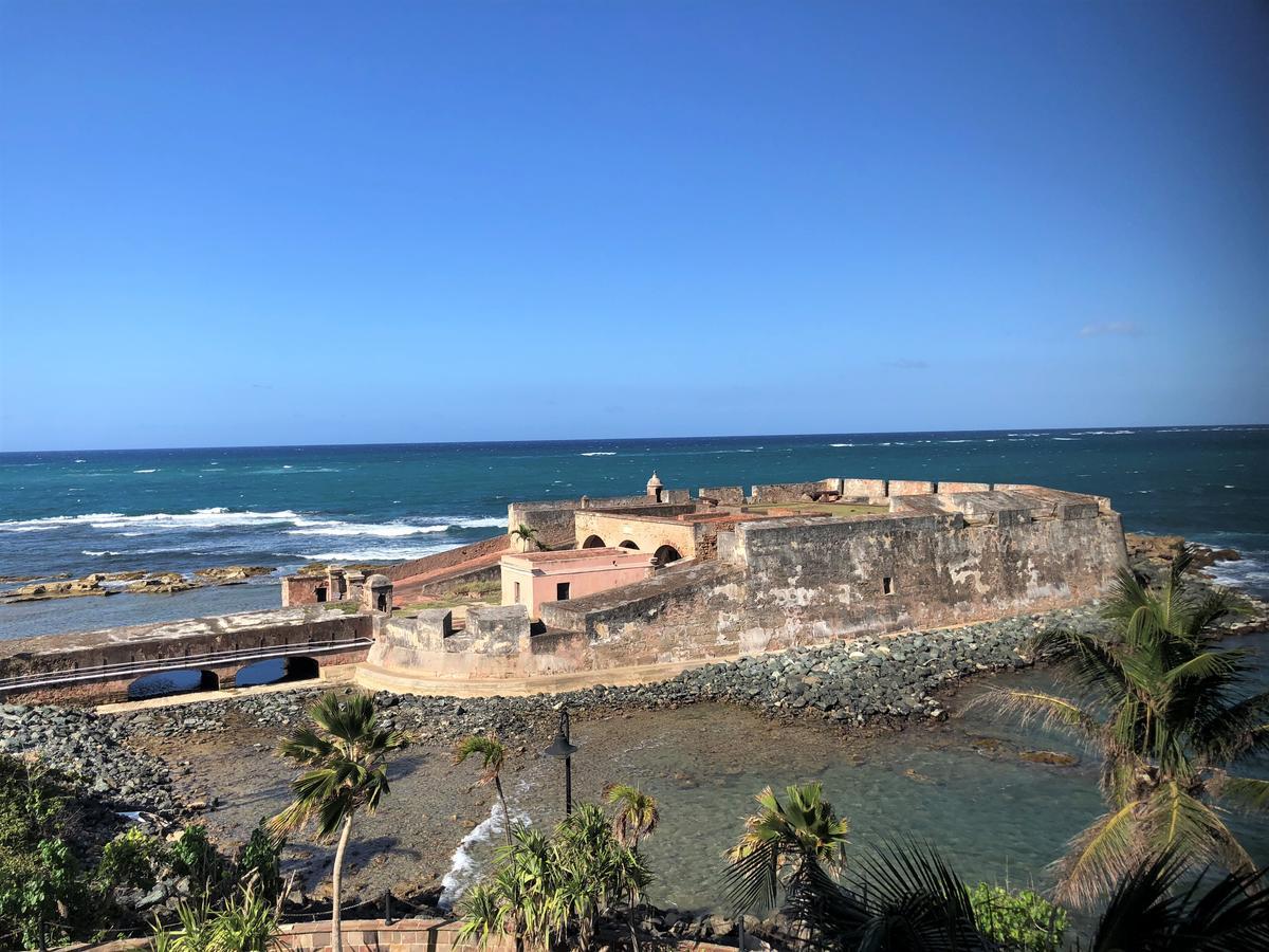 Condado Lagoon Villa Apt