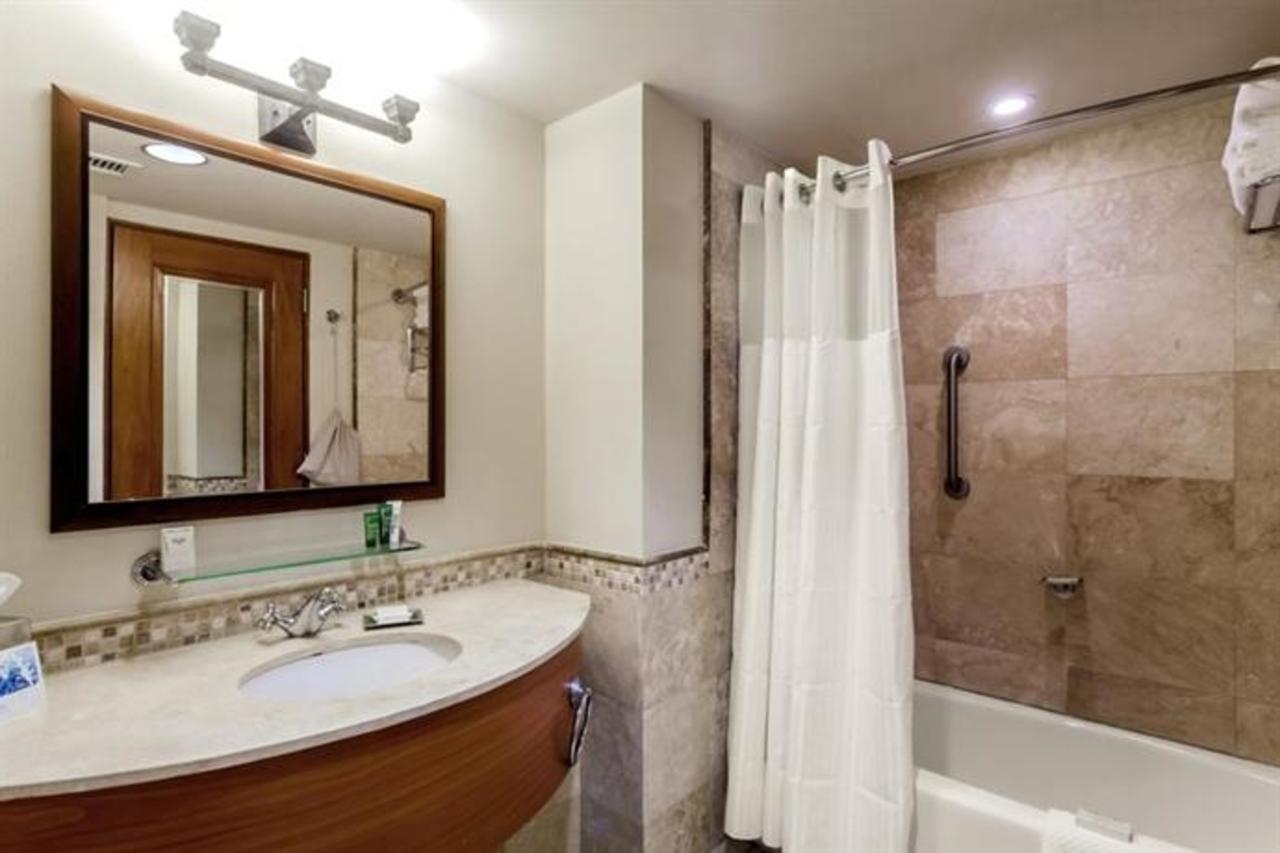 Condado Lagoon Villa Apt 3*