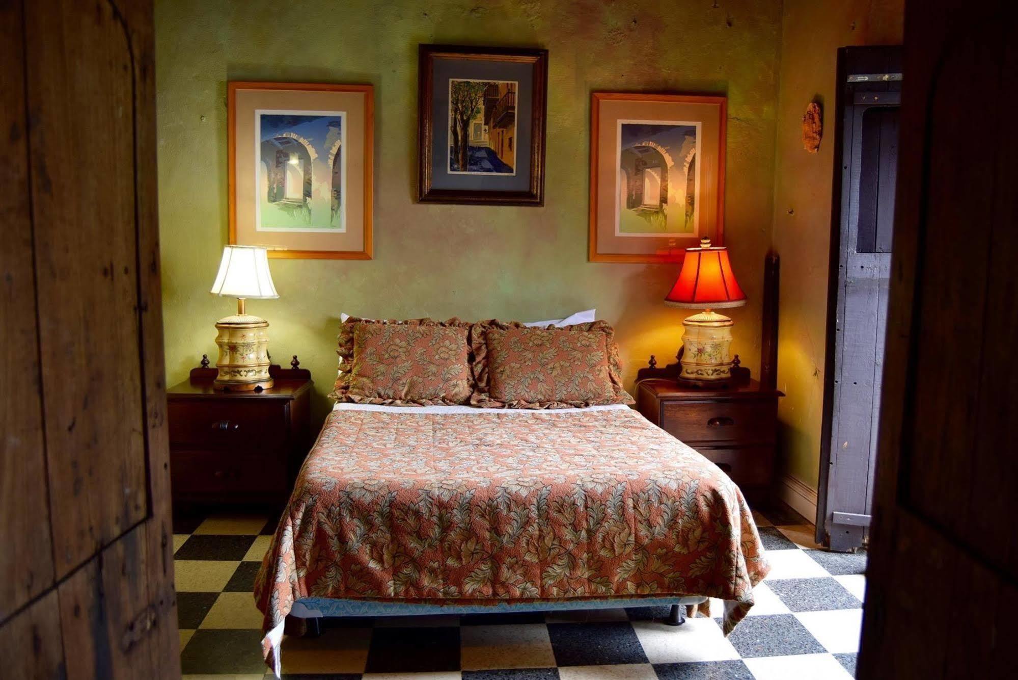 Hotel The Gallery 3*