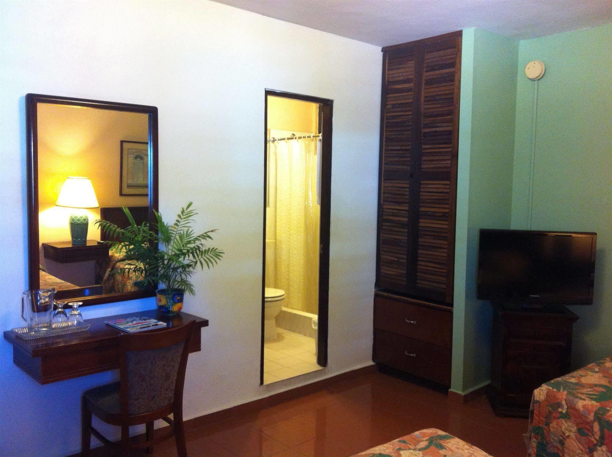 Iberia - Hotel San Juan