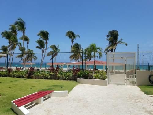 Beach Front At Marbella Del Caribe Apartment