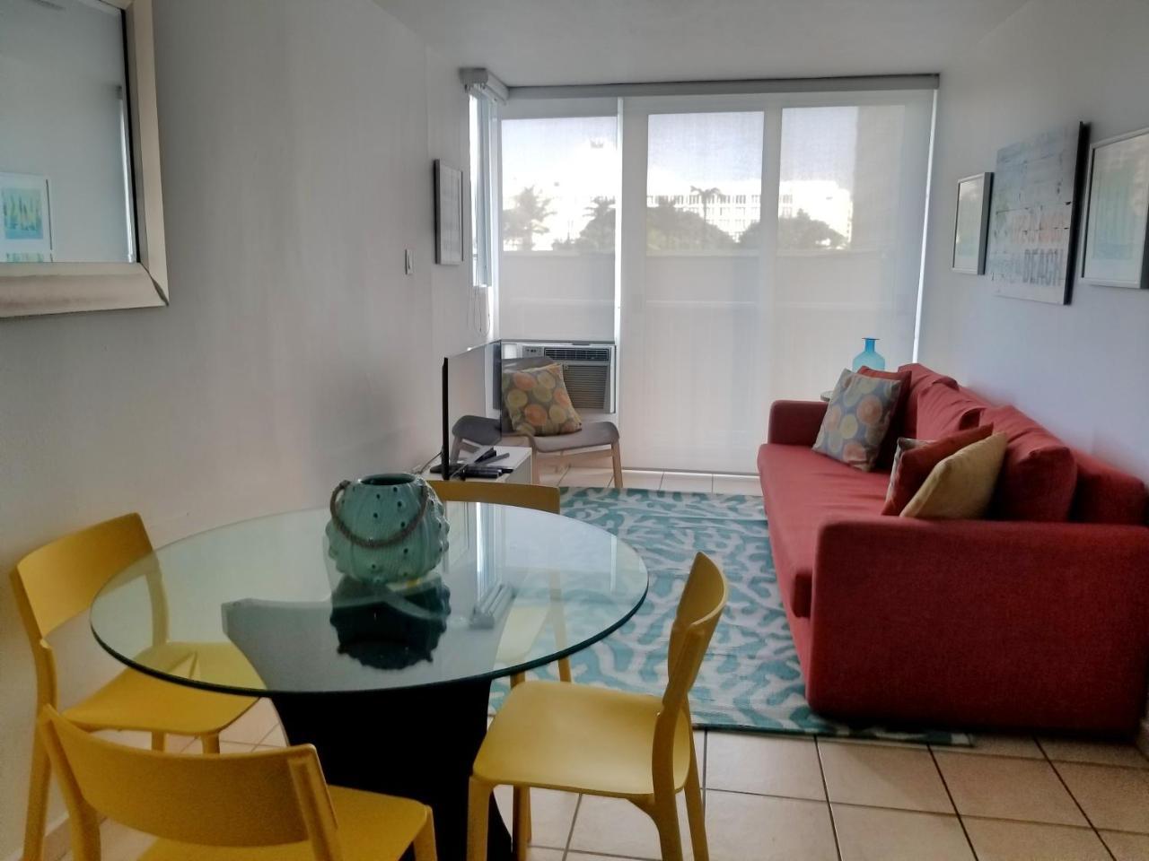 Beachfront Coral Beach Apartment San Juan