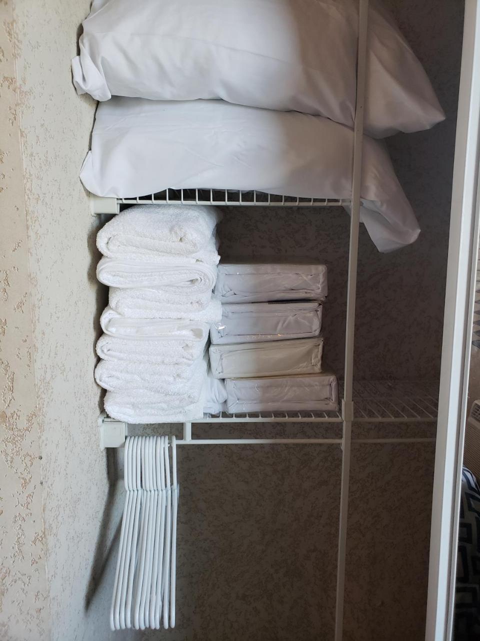 In San Juan, 4 Guests Max, 1 Br-1 Bth, Full Kitchen, Free Internet-parking Apartment San Juan