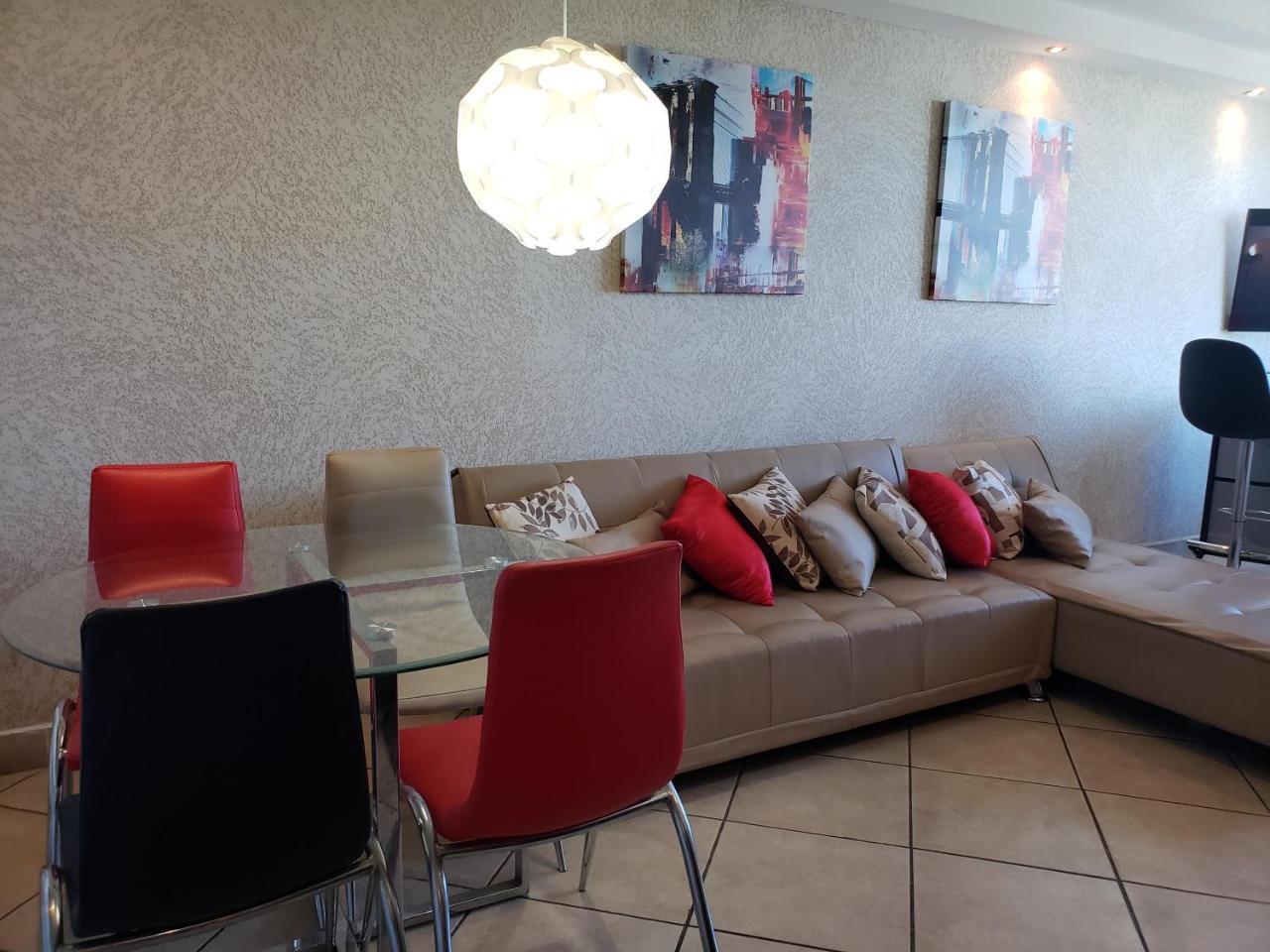 In San Juan, 4 Guests Max, 1 Br-1 Bth, Full Kitchen, Free Internet-parking Apartment *
