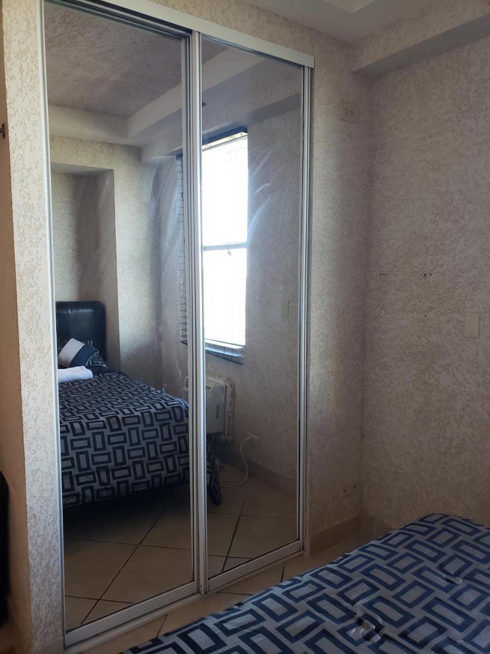 In San Juan, 4 Guests Max, 1 Br-1 Bth, Full Kitchen, Free Internet-parking * San Juan