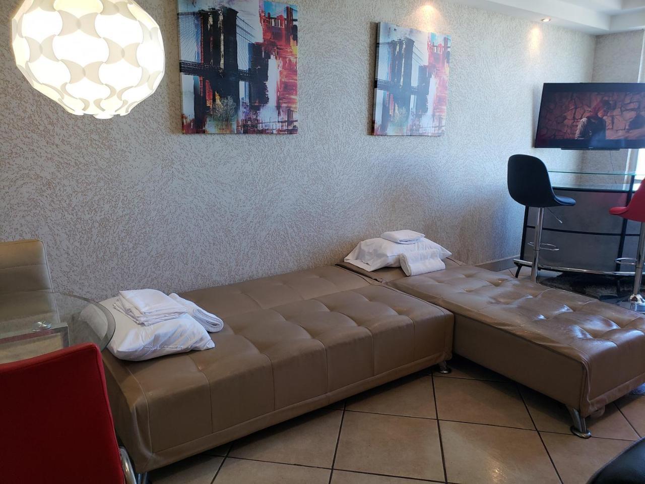 In San Juan, 4 Guests Max, 1 Br-1 Bth, Full Kitchen, Free Internet-parking San Juan