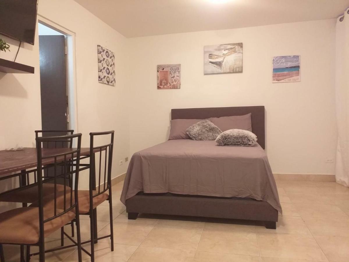 Beach Front Apt 4 At Isla Verde Tower *