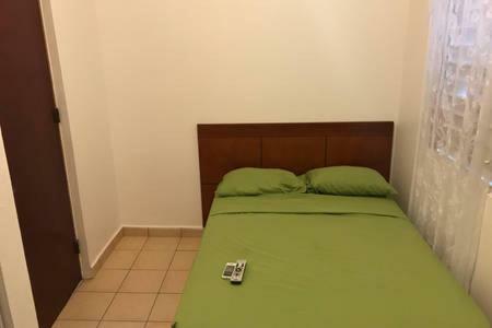 Guest house Henry's 2*