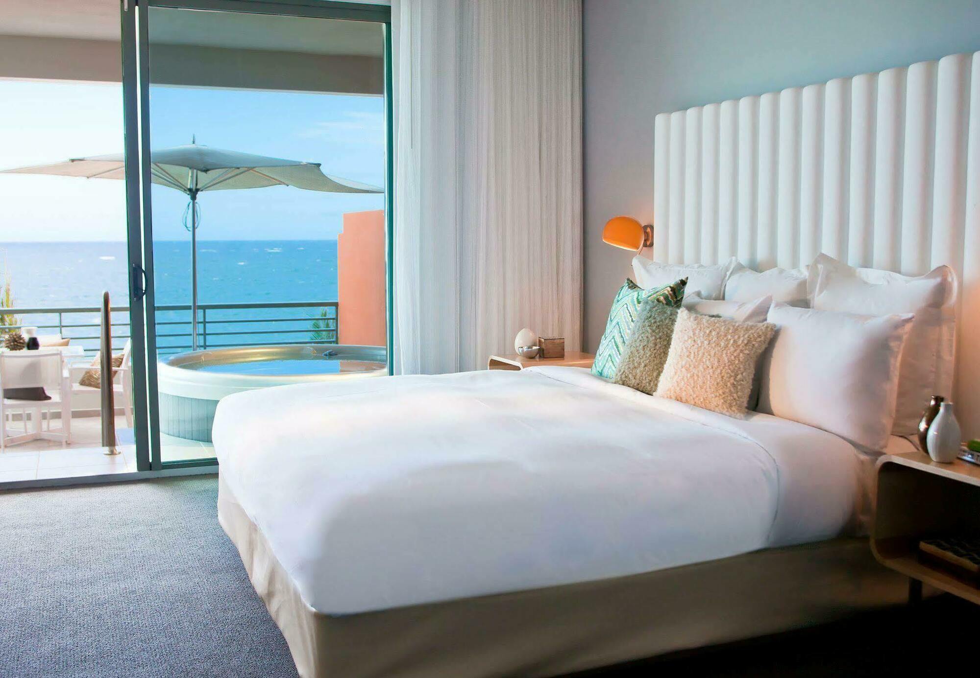 Resort La Concha Renaissance 4*