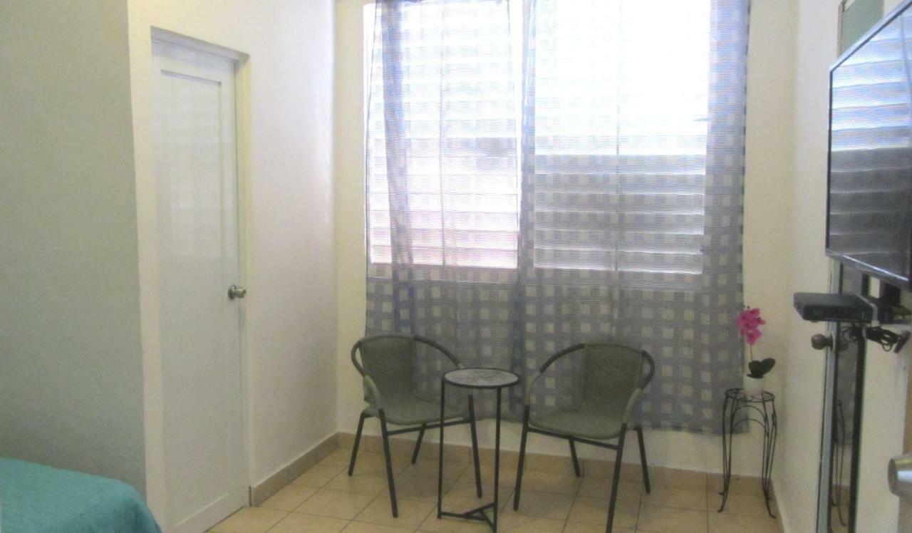 Guest house Henry's 2*