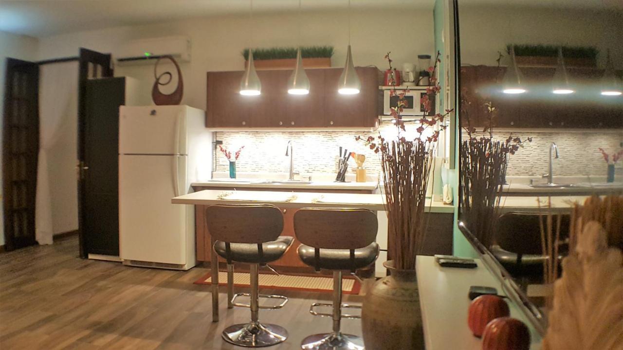 Cozybeach Large 1bdrapt 50 Steps From Atlantic Ocean Private Street Between Ocean Park & Isla 5 Mins From Airport * San Juan